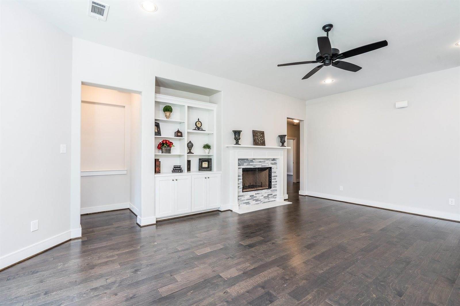 4601 Hummingbird Street, Houston, TX 77035