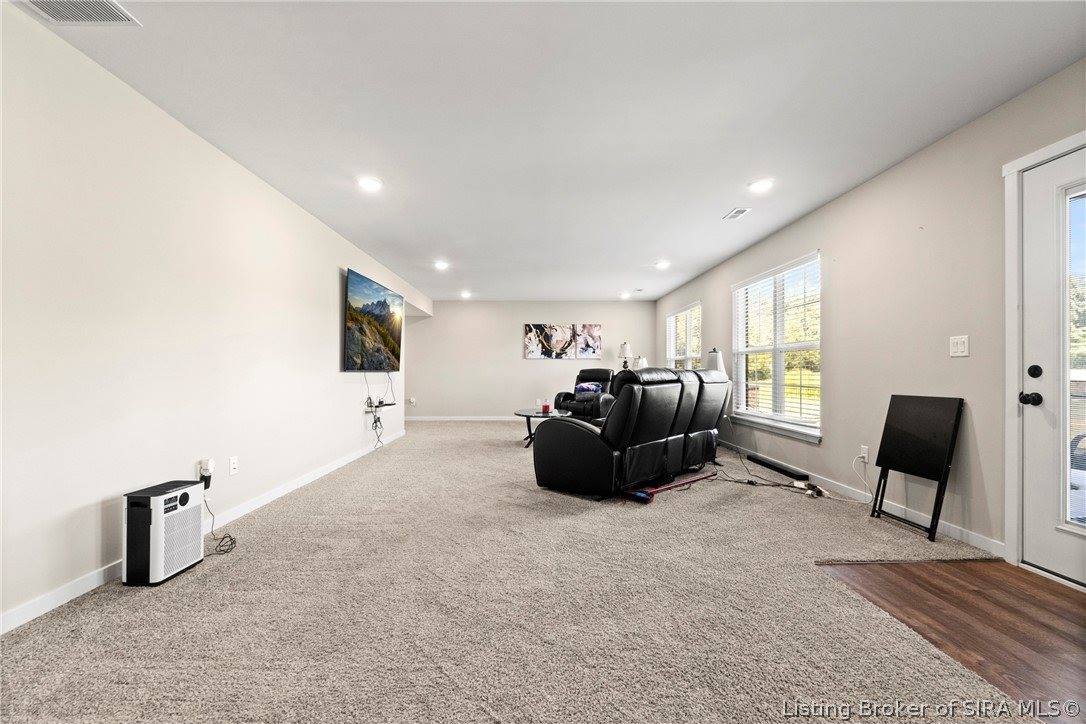 6010 Heaven Hill Drive, Charlestown, IN 47111