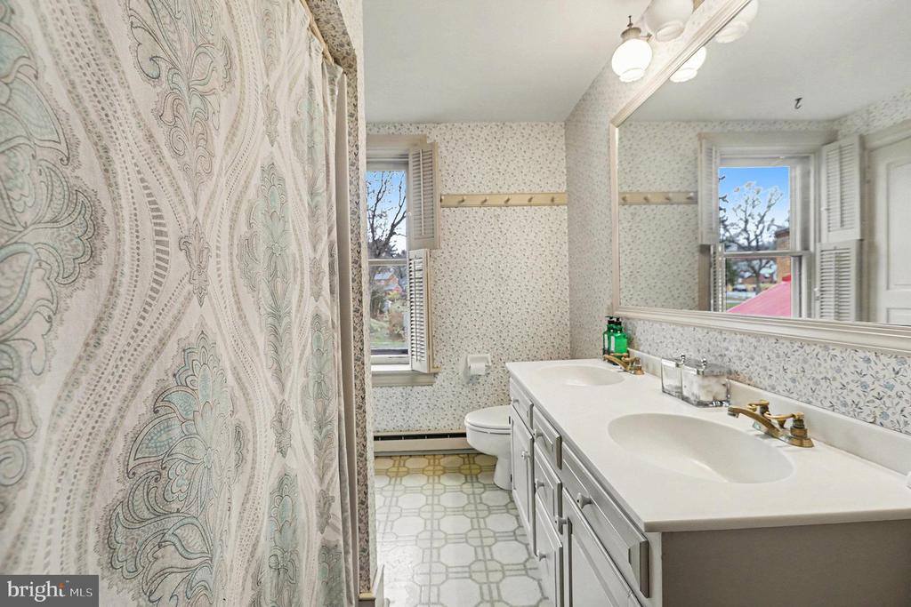 3513 Schoolhouse Lane, Harrisburg, PA 17109