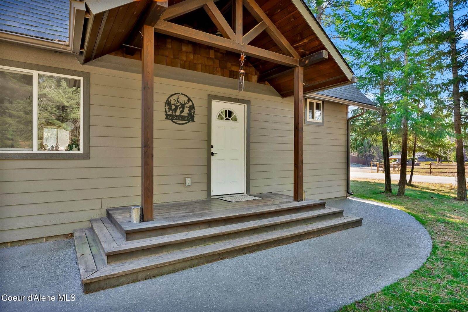 54 Star Rd, Bonners Ferry, ID 83805