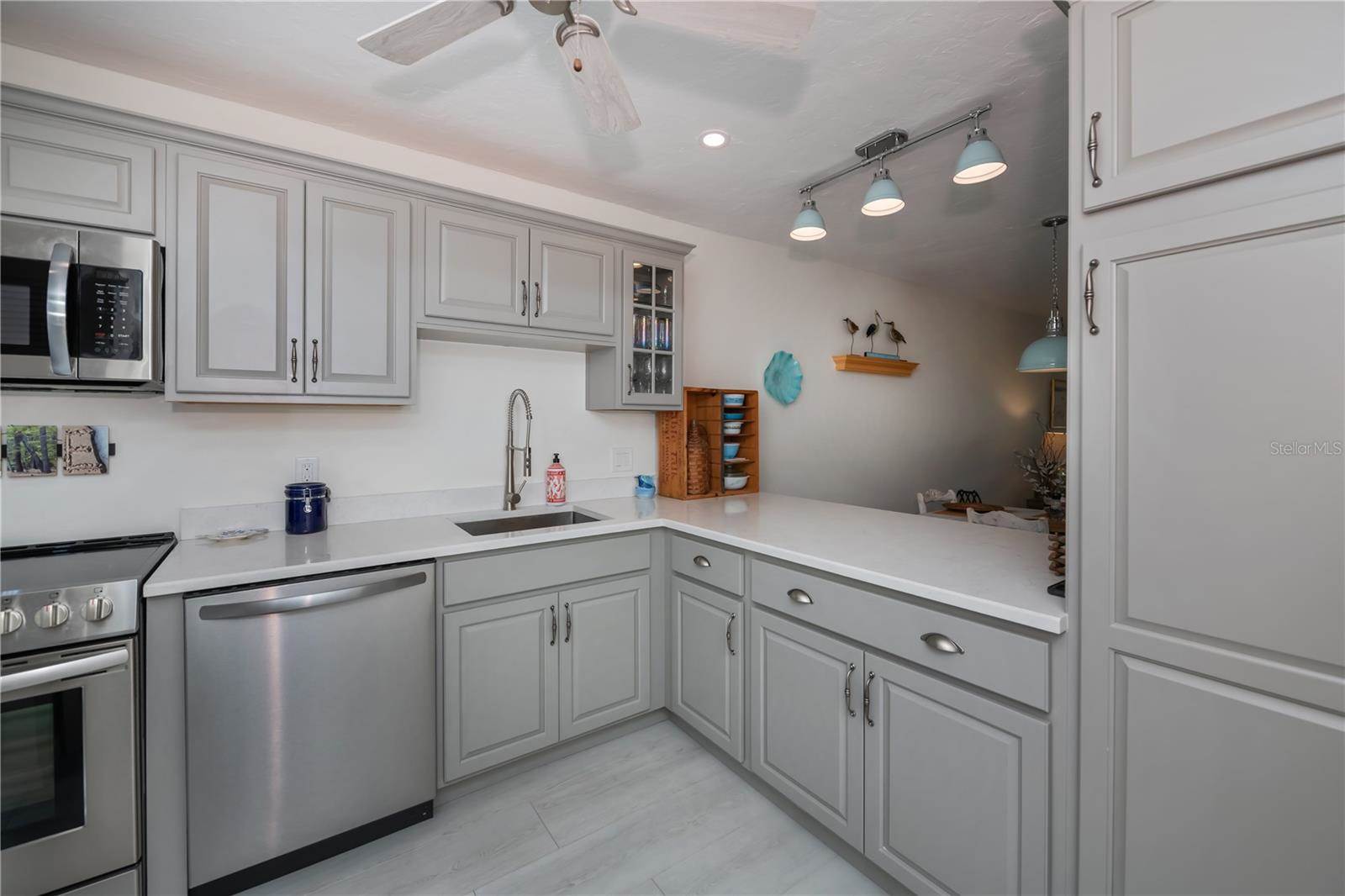 1041 Capri Isles Boulevard, Venice, FL 34292