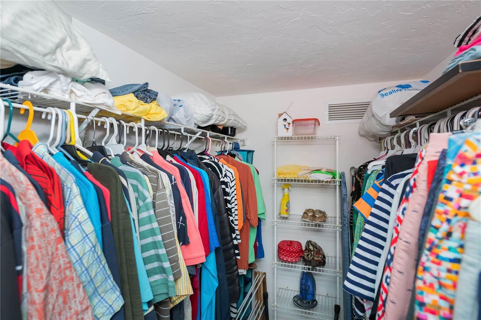 1041 Capri Isles Boulevard, Venice, FL 34292