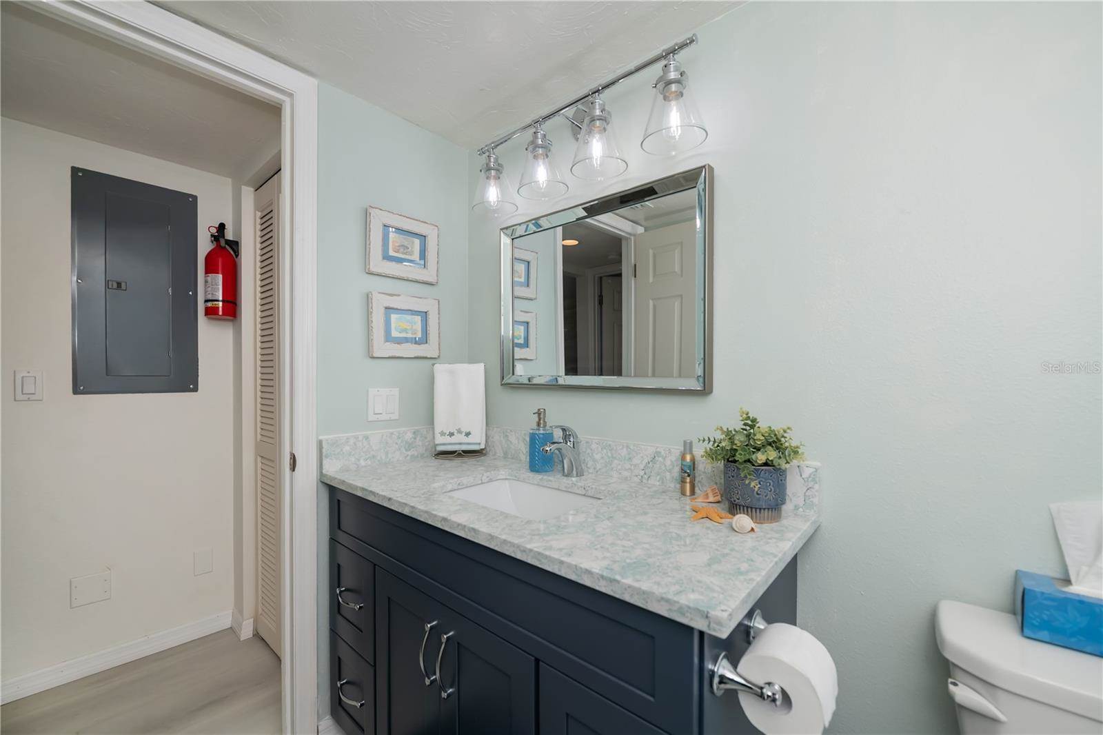 1041 Capri Isles Boulevard, Venice, FL 34292