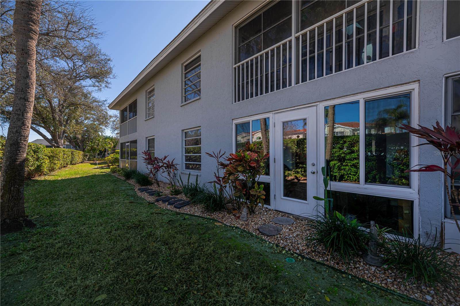 1041 Capri Isles Boulevard, Venice, FL 34292