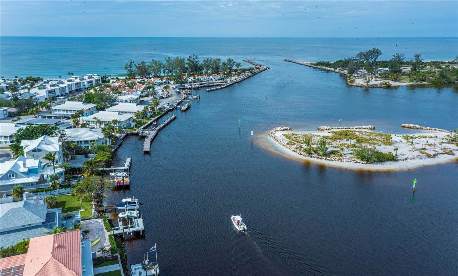 1041 Capri Isles Boulevard, Venice, FL 34292