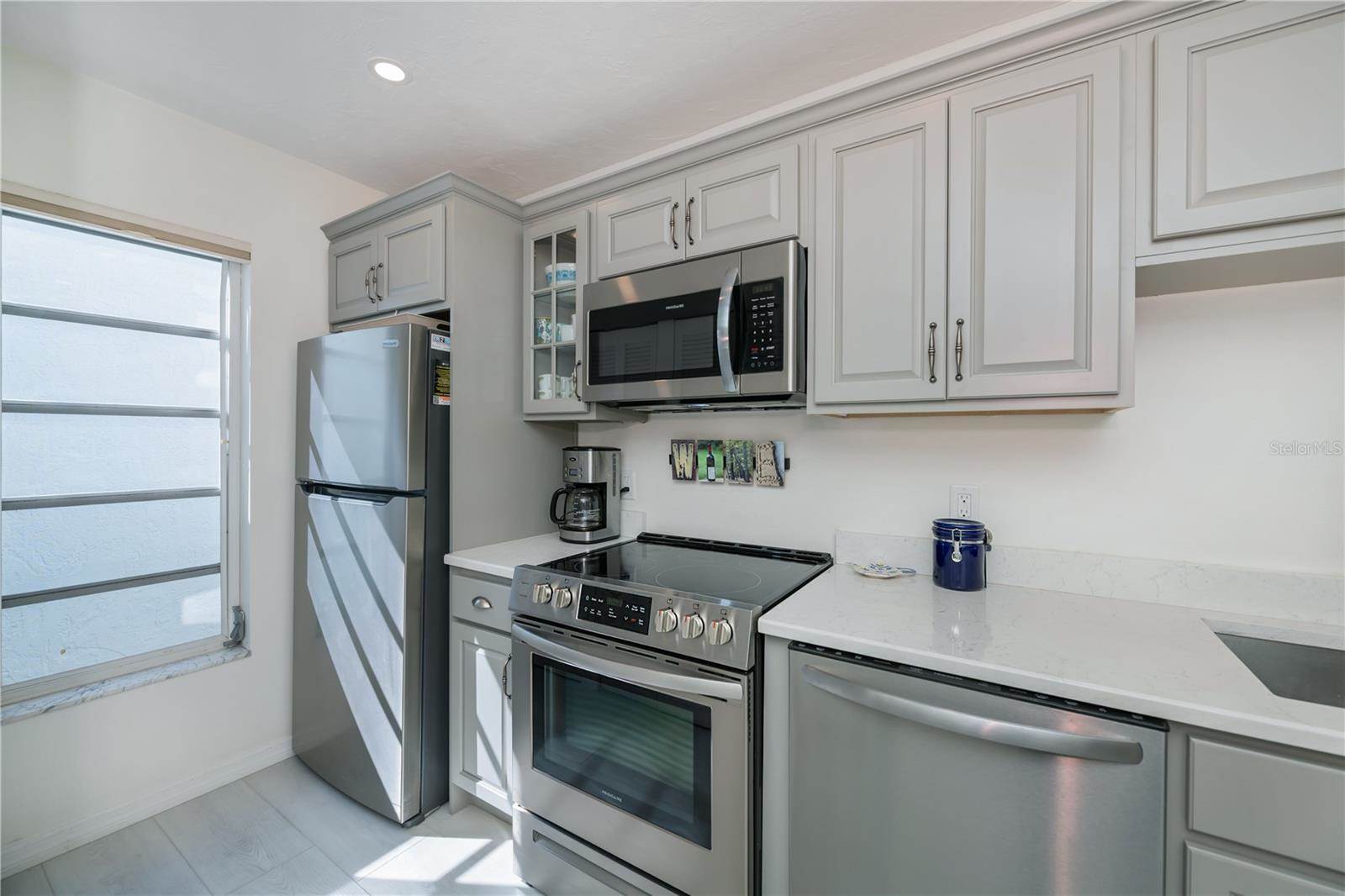 1041 Capri Isles Boulevard, Venice, FL 34292