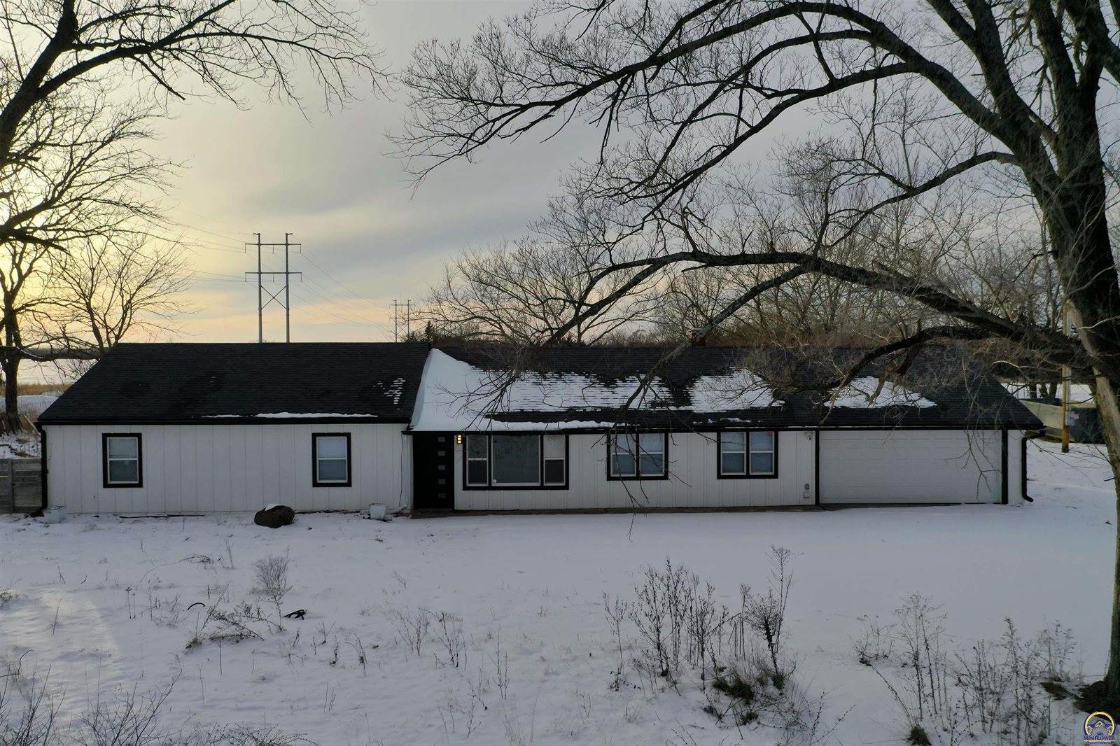 8039 SE Berryton RD, Berryton, KS 66409