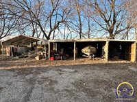 8039 SE Berryton RD, Berryton, KS 66409