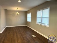 8039 SE Berryton RD, Berryton, KS 66409
