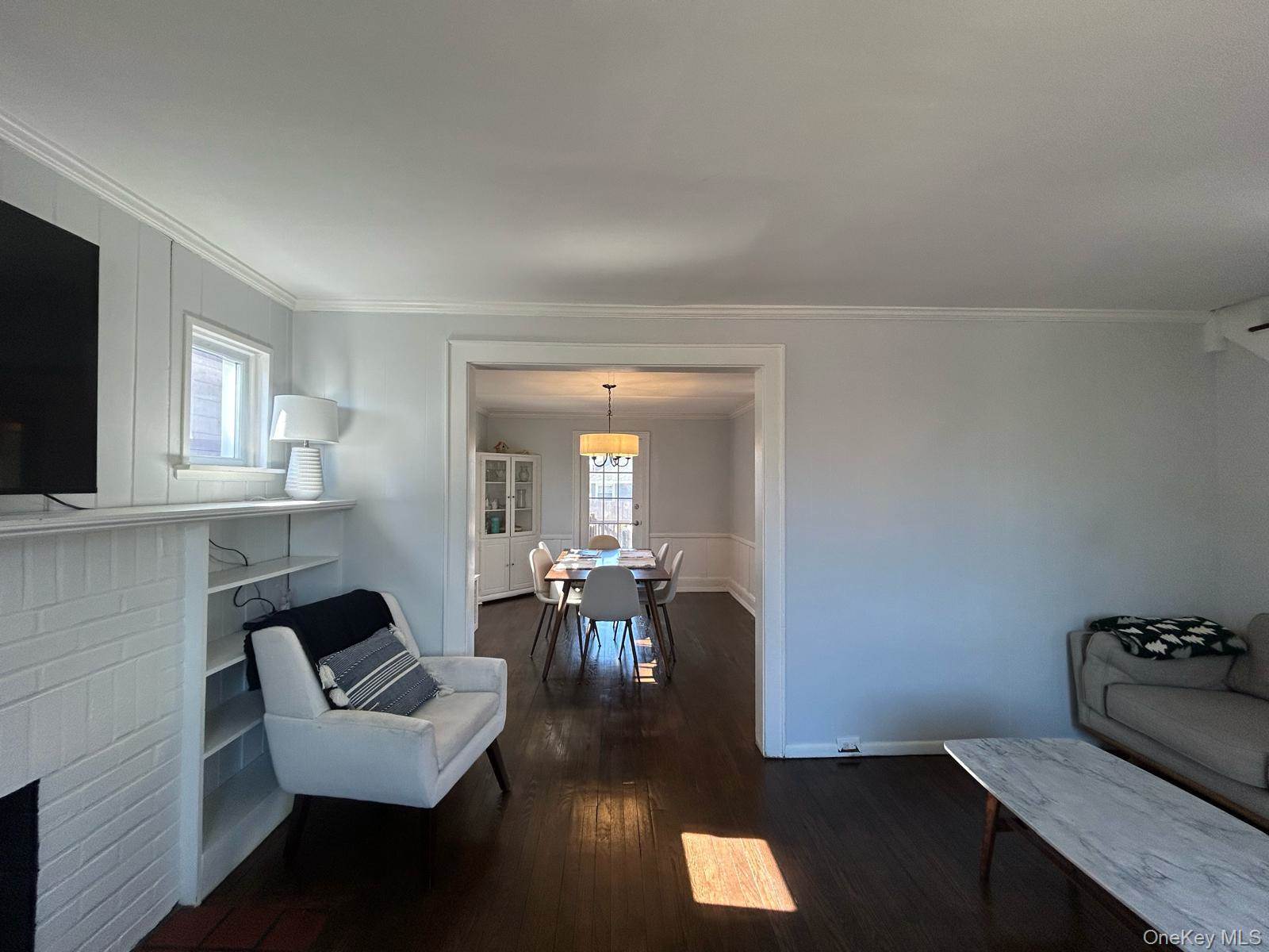 17 Cottonwood Road, North Hempstead, NY 11050