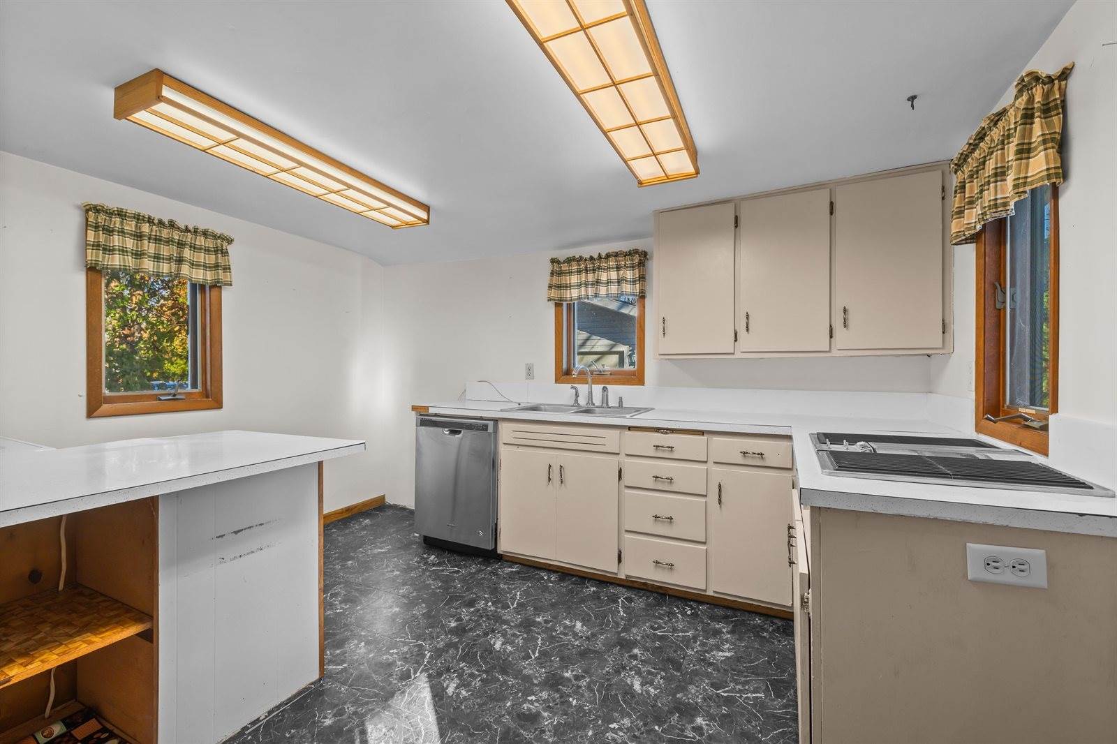 909 Illinois Avenue, Stevens Point, WI 54481