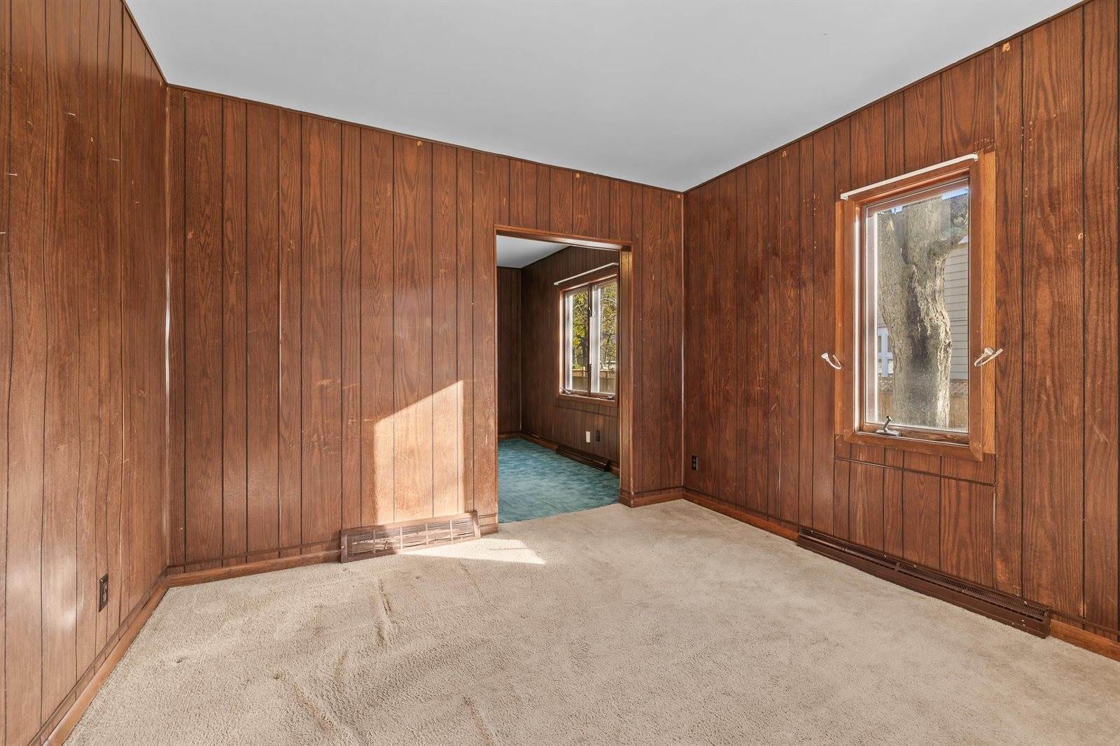 909 Illinois Avenue, Stevens Point, WI 54481