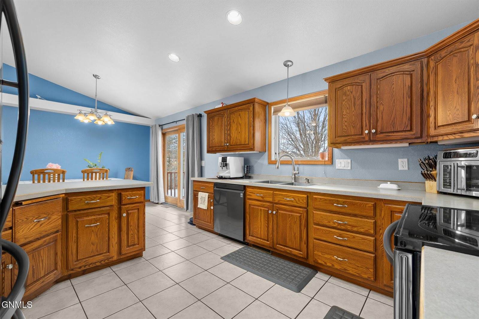 1821 16th Court West, Williston, ND 58801