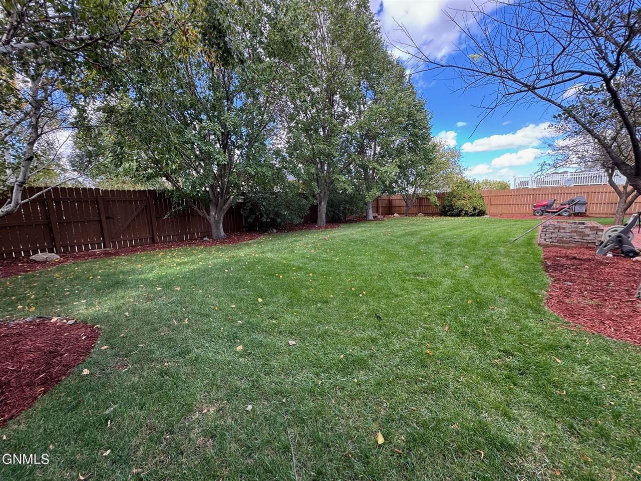 1821 16th Court West, Williston, ND 58801