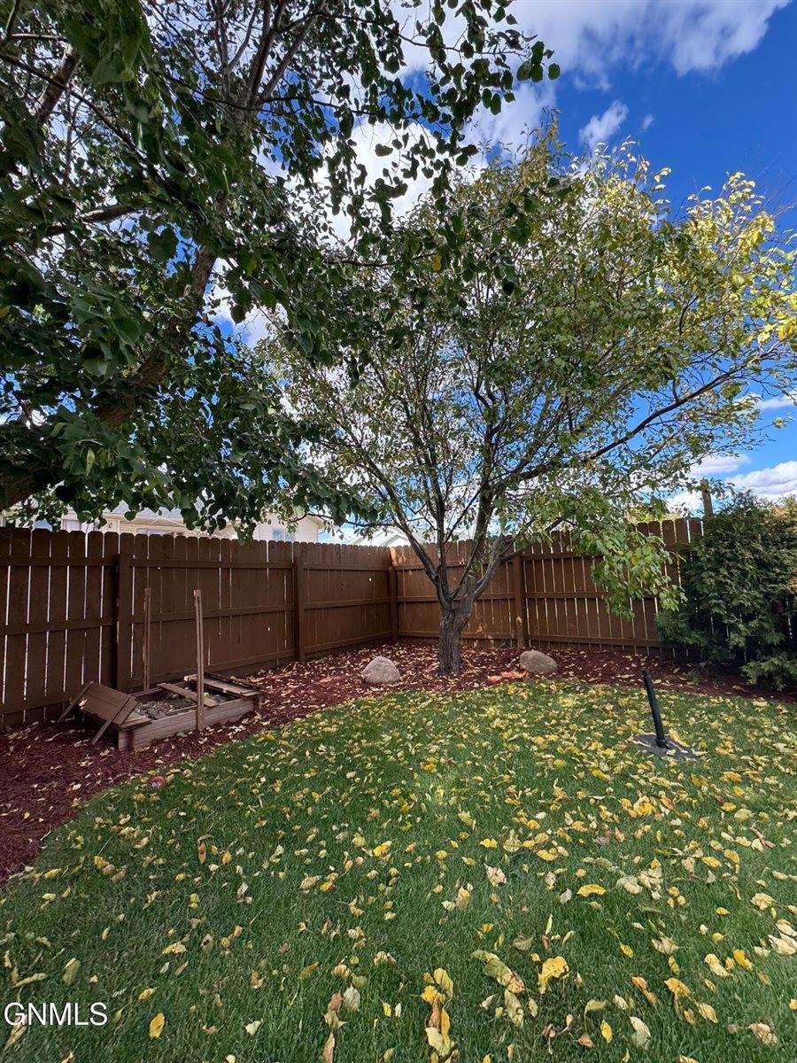 1821 16th Court West, Williston, ND 58801