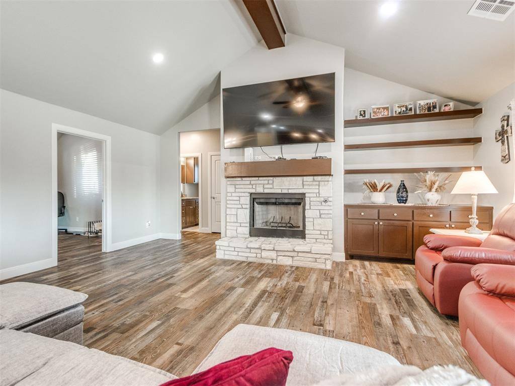 4210 Paradise Drive, Blanchard, OK 73010