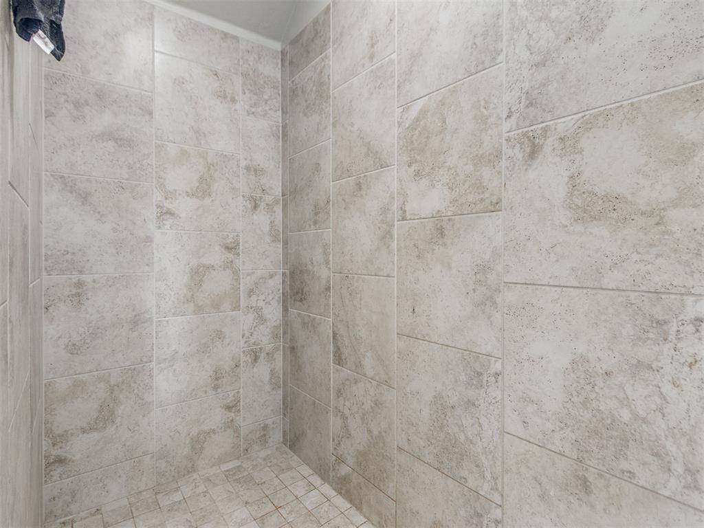 4210 Paradise Drive, Blanchard, OK 73010