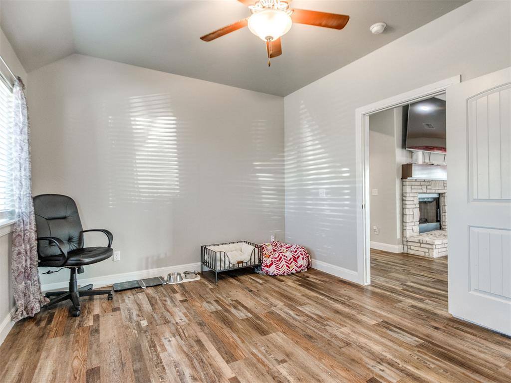 4210 Paradise Drive, Blanchard, OK 73010