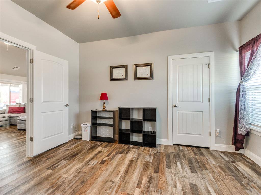 4210 Paradise Drive, Blanchard, OK 73010