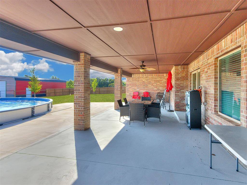 4210 Paradise Drive, Blanchard, OK 73010