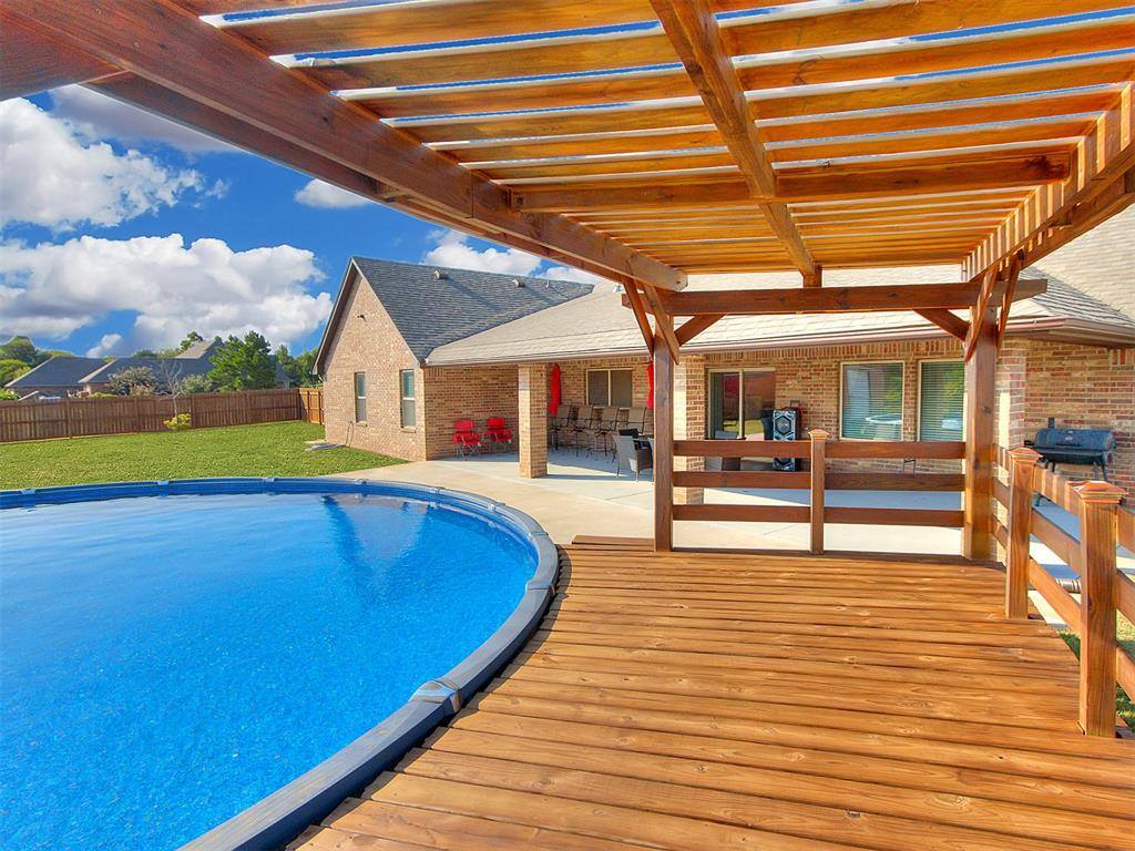 4210 Paradise Drive, Blanchard, OK 73010