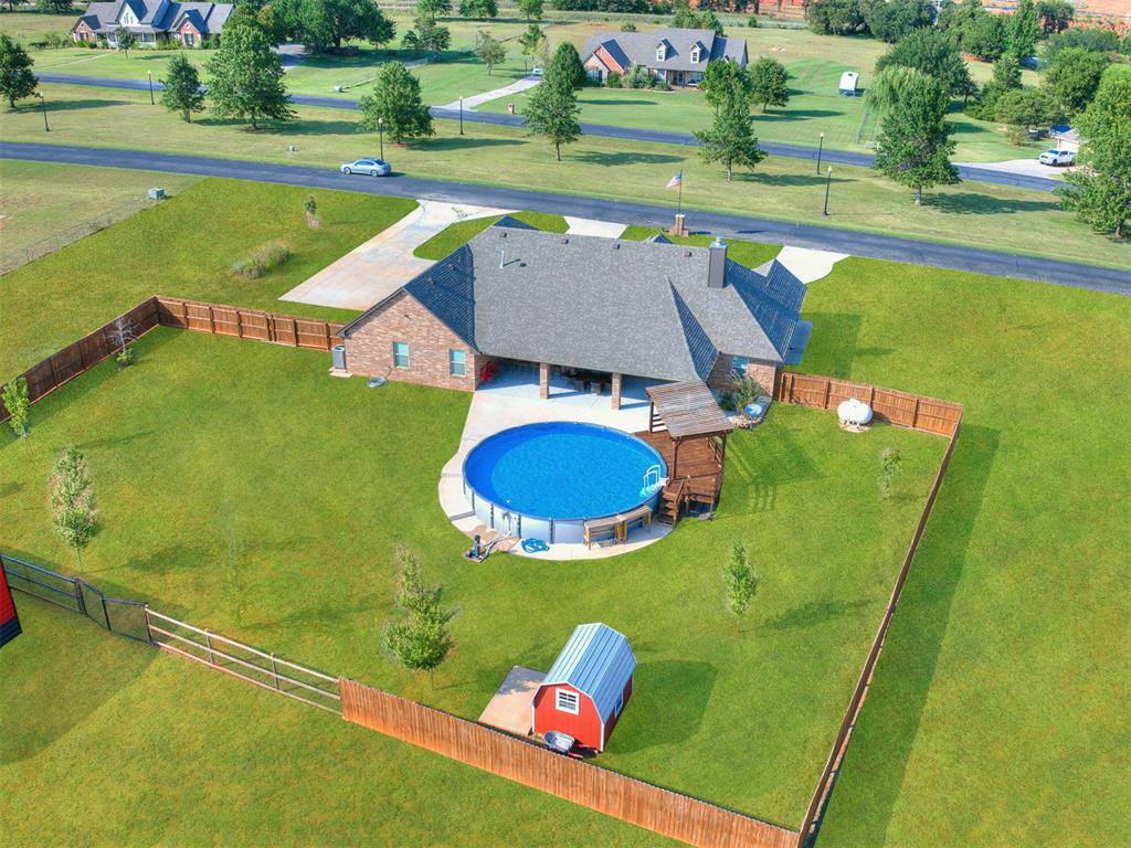 4210 Paradise Drive, Blanchard, OK 73010