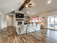 4210 Paradise Drive, Blanchard, OK 73010