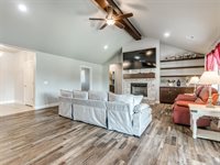 4210 Paradise Drive, Blanchard, OK 73010