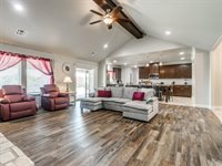 4210 Paradise Drive, Blanchard, OK 73010