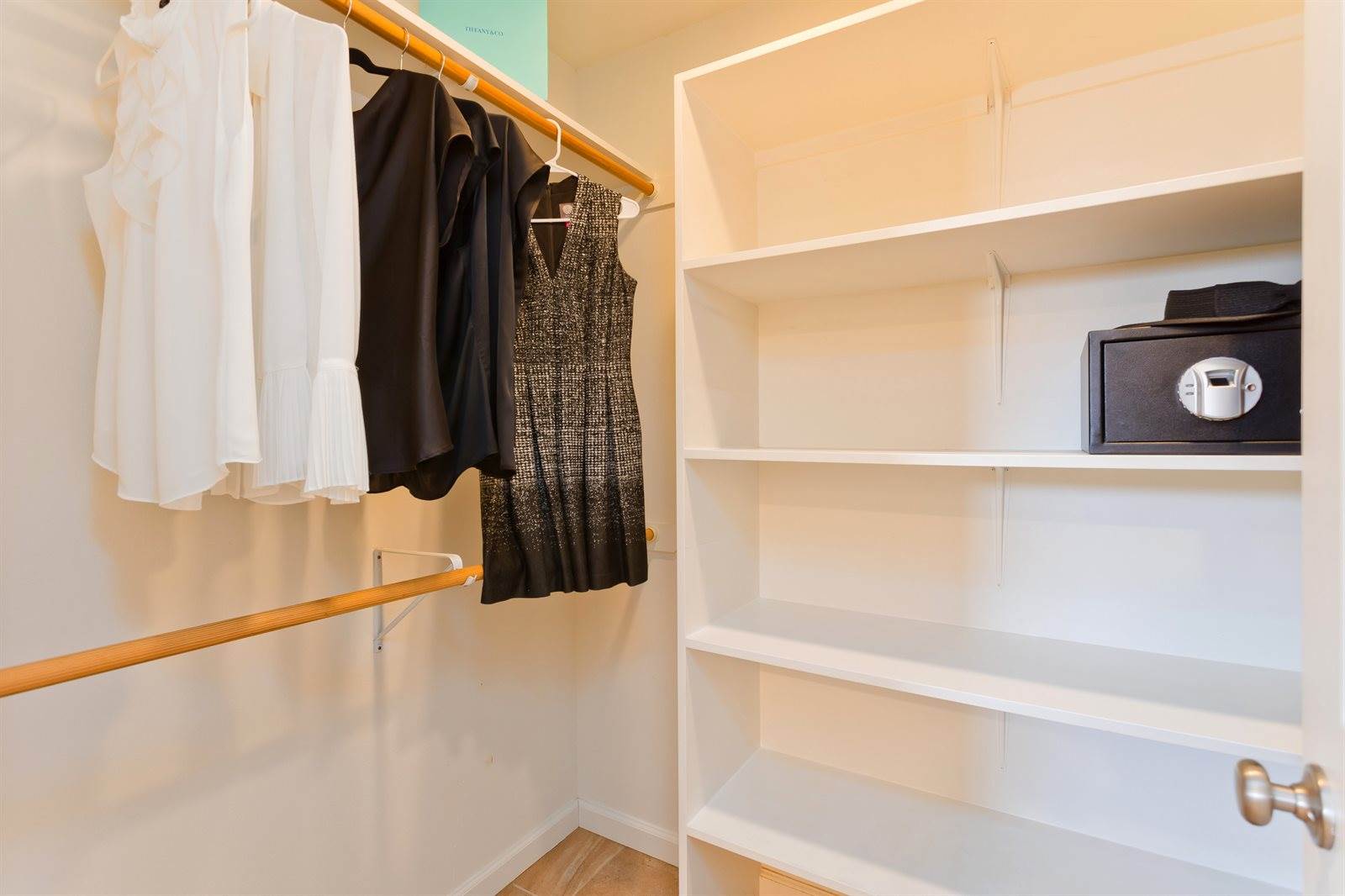 73-4367 Lipo Hoku Pl, Kailua-Kona, HI 96740