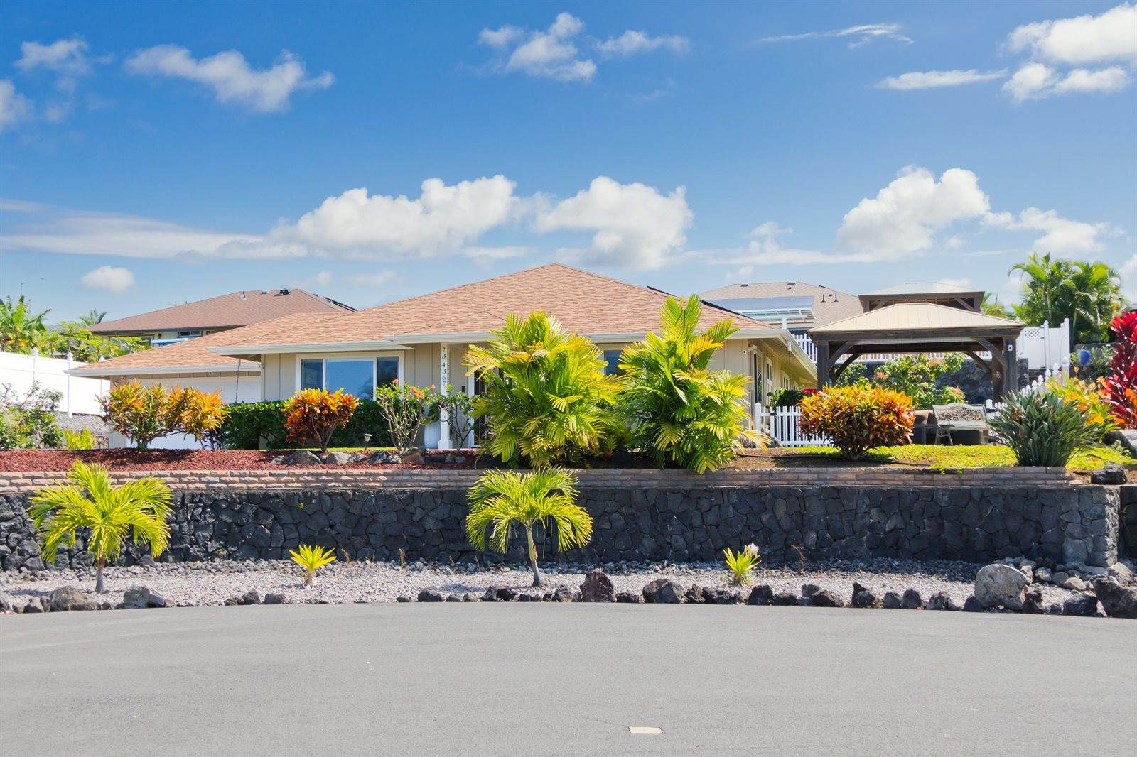 73-4367 Lipo Hoku Pl, Kailua-Kona, HI 96740