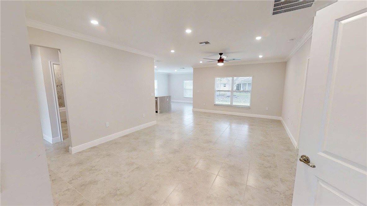 418 Easy Street, Sebastian, FL 32958