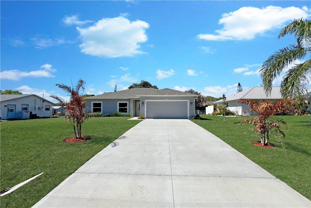 418 Easy Street, Sebastian, FL 32958