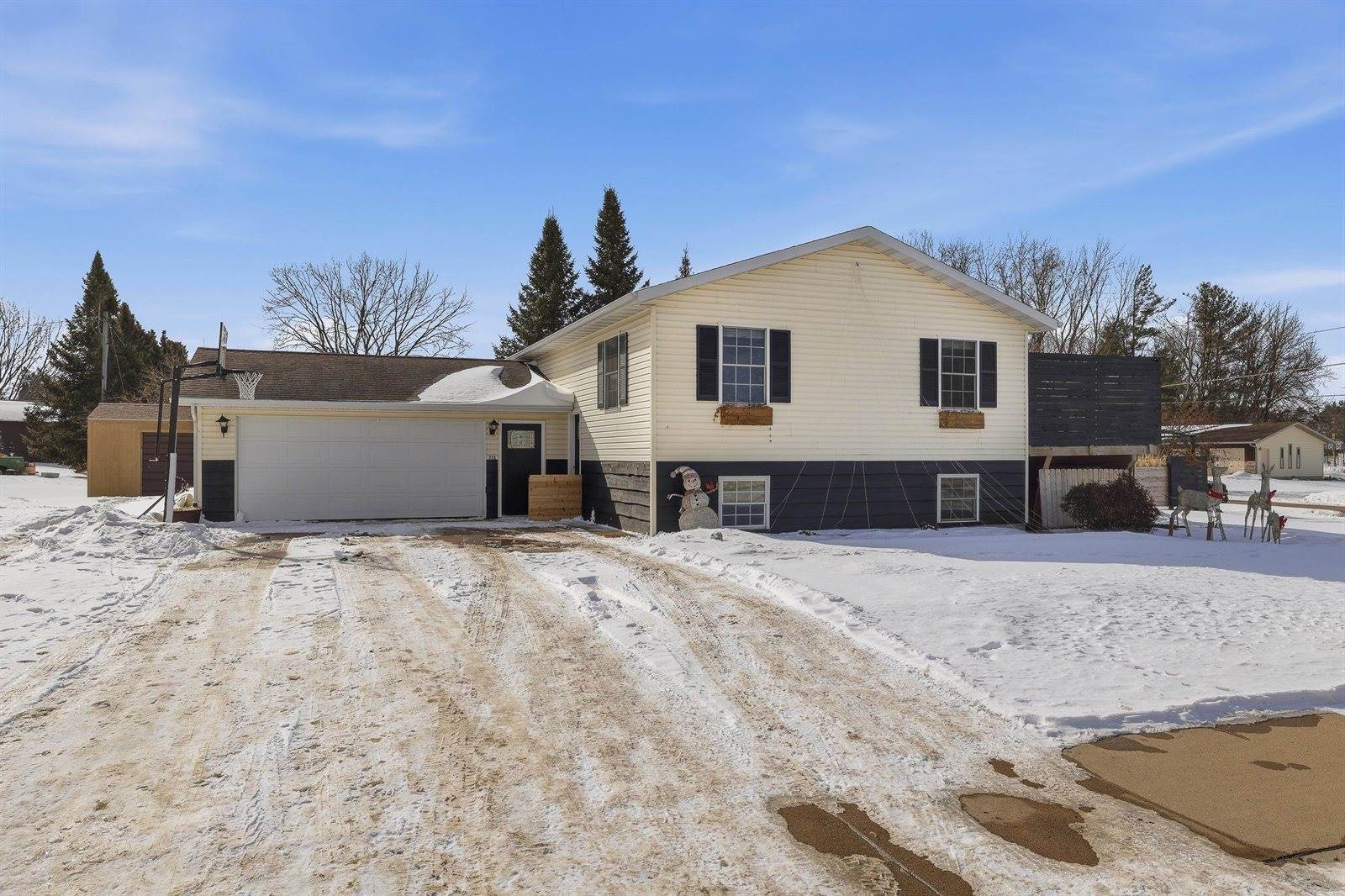 713 Mueller Street, Athens, WI 54411
