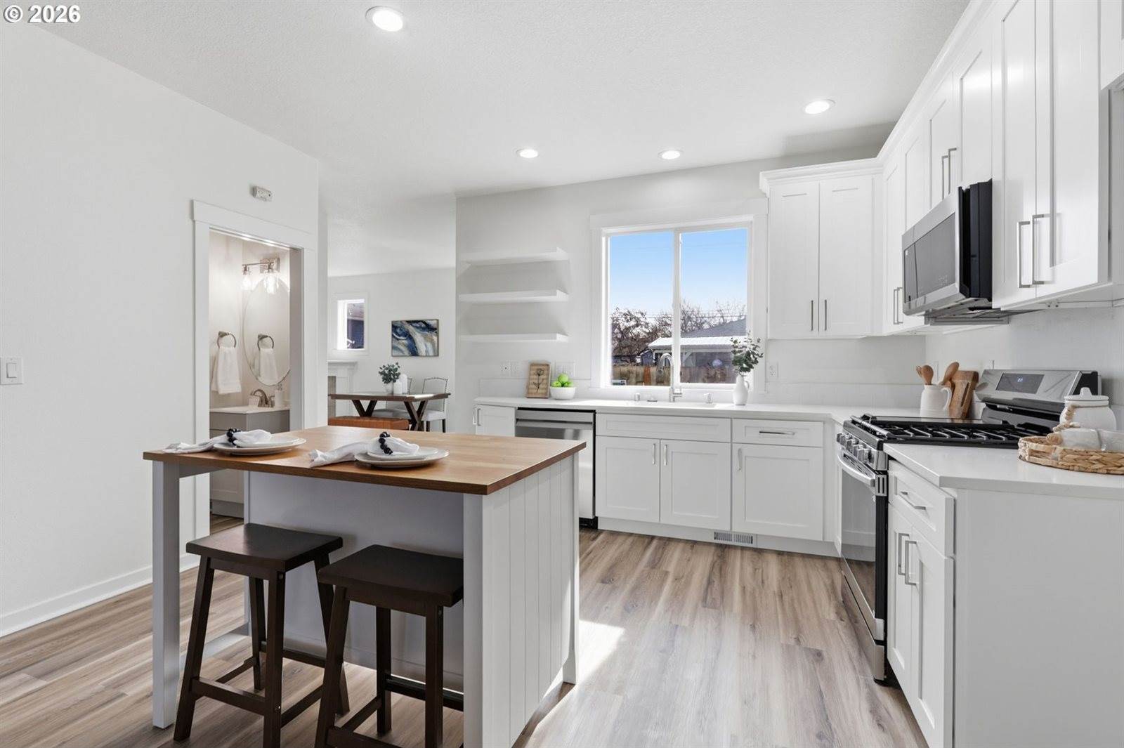 20612 SW Rockport Ln, Beaverton, OR 97006