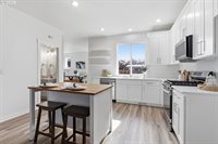 20612 SW Rockport Ln, Beaverton, OR 97006