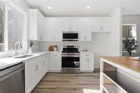 20612 SW Rockport Ln, Beaverton, OR 97006