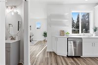 20612 SW Rockport Ln, Beaverton, OR 97006