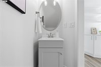 20612 SW Rockport Ln, Beaverton, OR 97006