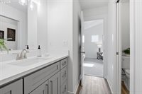 20612 SW Rockport Ln, Beaverton, OR 97006