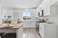 20612 SW Rockport Ln, Beaverton, OR 97006