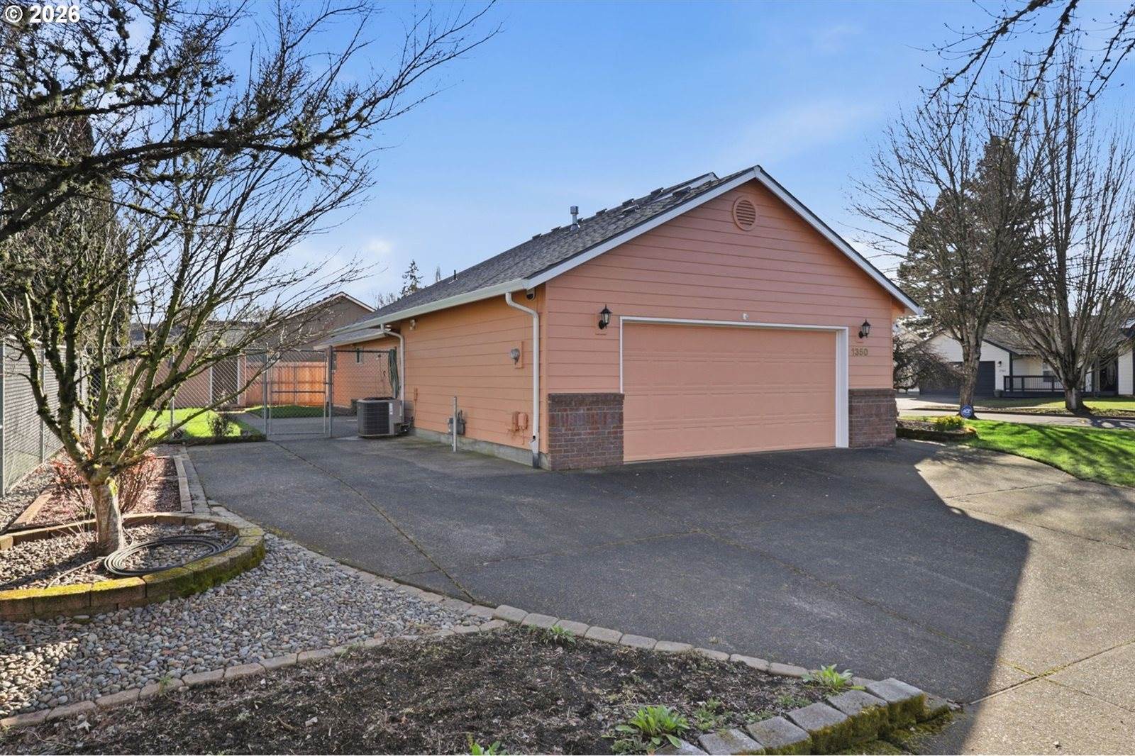 1350 SW Darci Dr, McMinnville, OR 97128