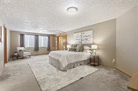 1350 SW Darci Dr, McMinnville, OR 97128