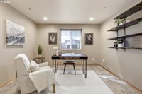 1350 SW Darci Dr, McMinnville, OR 97128