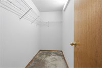 1350 SW Darci Dr, McMinnville, OR 97128