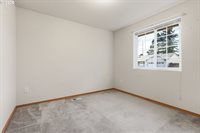 1350 SW Darci Dr, McMinnville, OR 97128