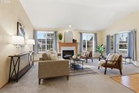 1350 SW Darci Dr, McMinnville, OR 97128