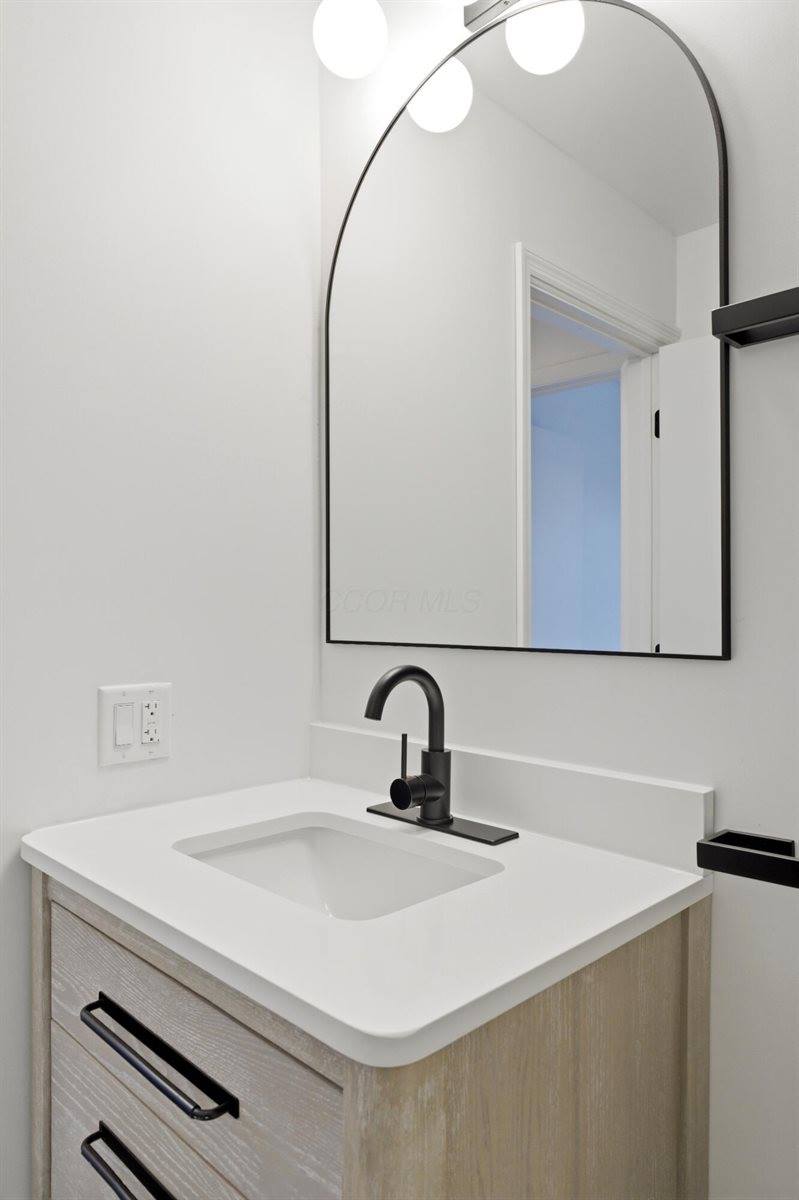 464 Foxwood Drive, Columbus, OH 43230