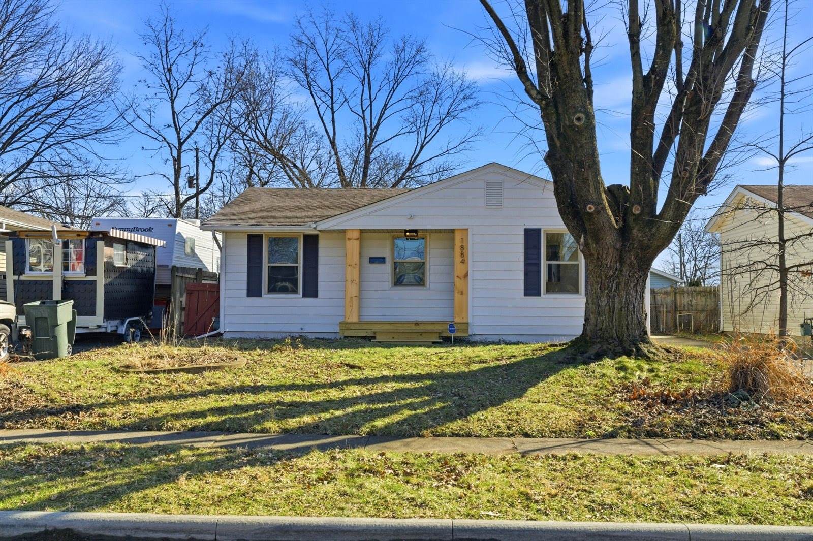 1884 Barnett Court West, Columbus, OH 43227