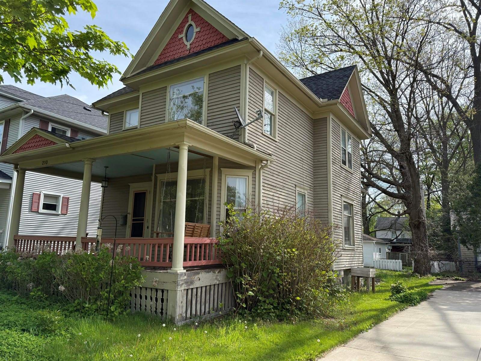 210 North Kalamazoo Avenue, Marshall, MI 49068
